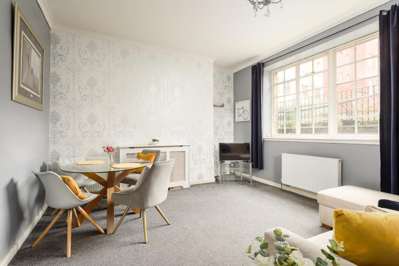 2 Bedroom Royal Mile Apartment Единбург Екстериор снимка