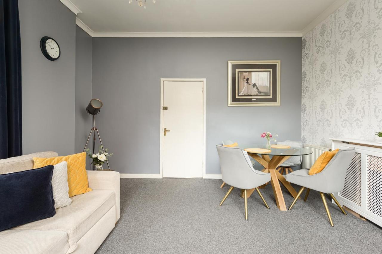 2 Bedroom Royal Mile Apartment Единбург Екстериор снимка