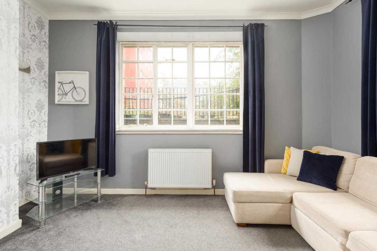 2 Bedroom Royal Mile Apartment Единбург Екстериор снимка